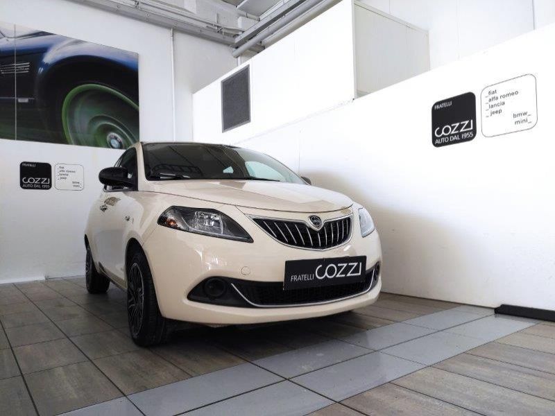 LANCIA Ypsilon 3ª serie Ypsilon 1.0 FireFly 5 porte S&S Hybrid Ecochic Silver - Cozzi