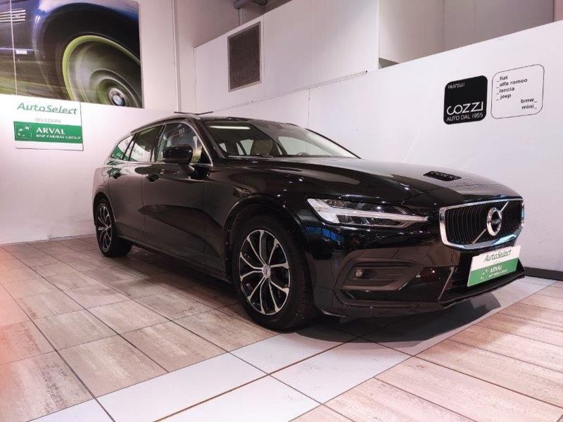 VOLVO V60 (2018-->) V60 B4 (d) Geartronic Momentum Business Pro - Cozzi