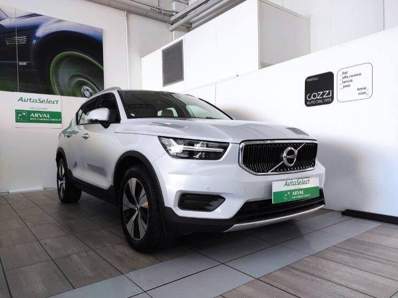 VOLVO XC40 (2017-->) XC40 D3 Geartronic Momentum - Cozzi